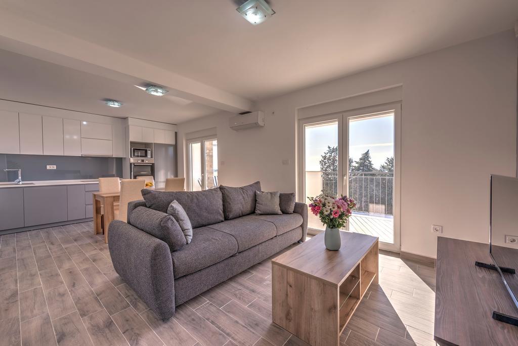 Villa Sandy Apartments Tivat Bagian luar foto