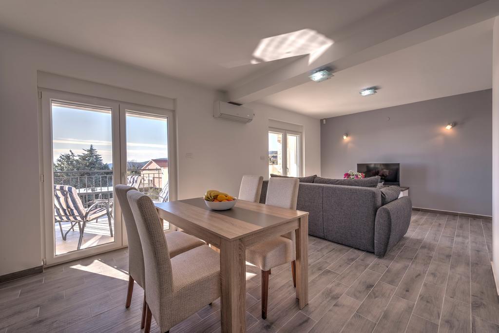 Villa Sandy Apartments Tivat Bagian luar foto