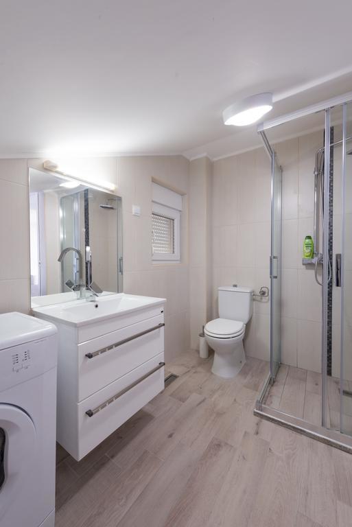 Villa Sandy Apartments Tivat Bagian luar foto
