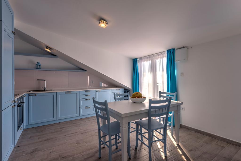 Villa Sandy Apartments Tivat Bagian luar foto
