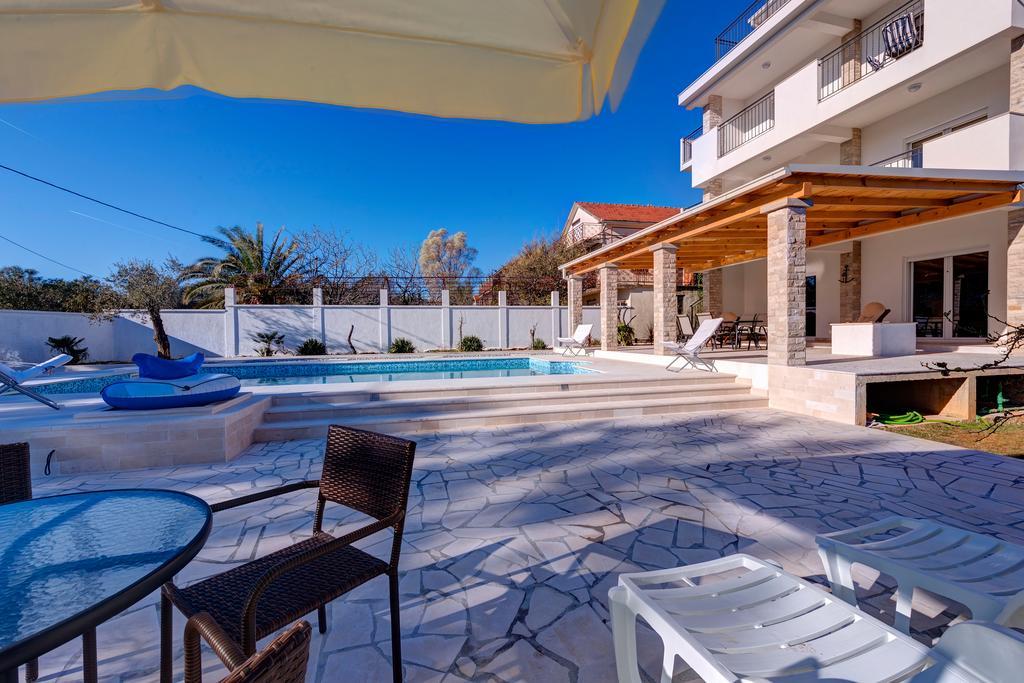 Villa Sandy Apartments Tivat Bagian luar foto