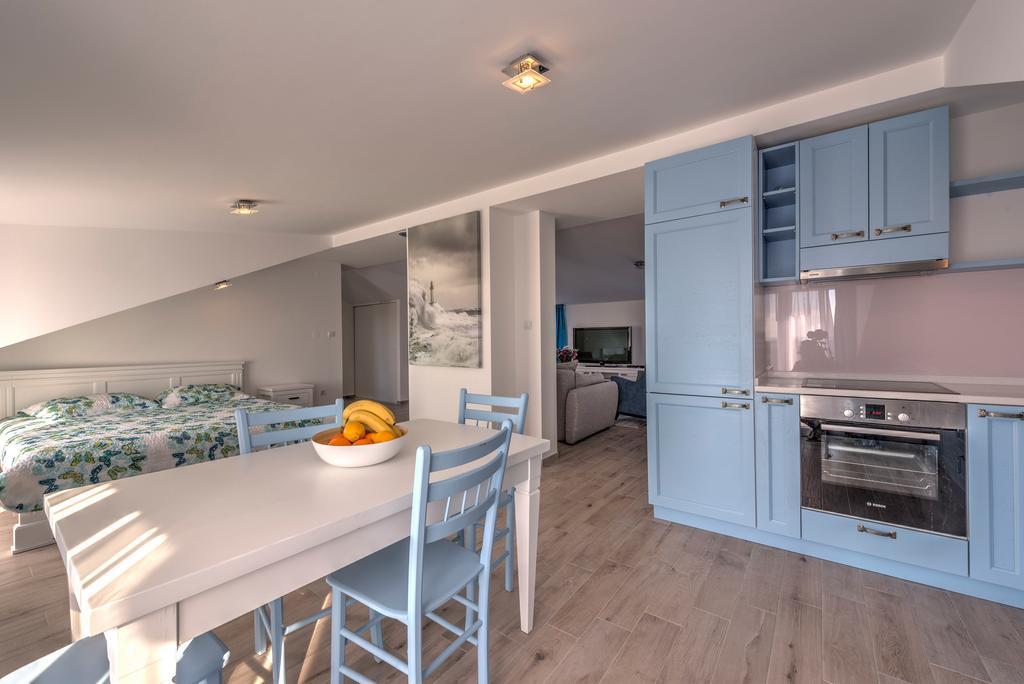 Villa Sandy Apartments Tivat Bagian luar foto