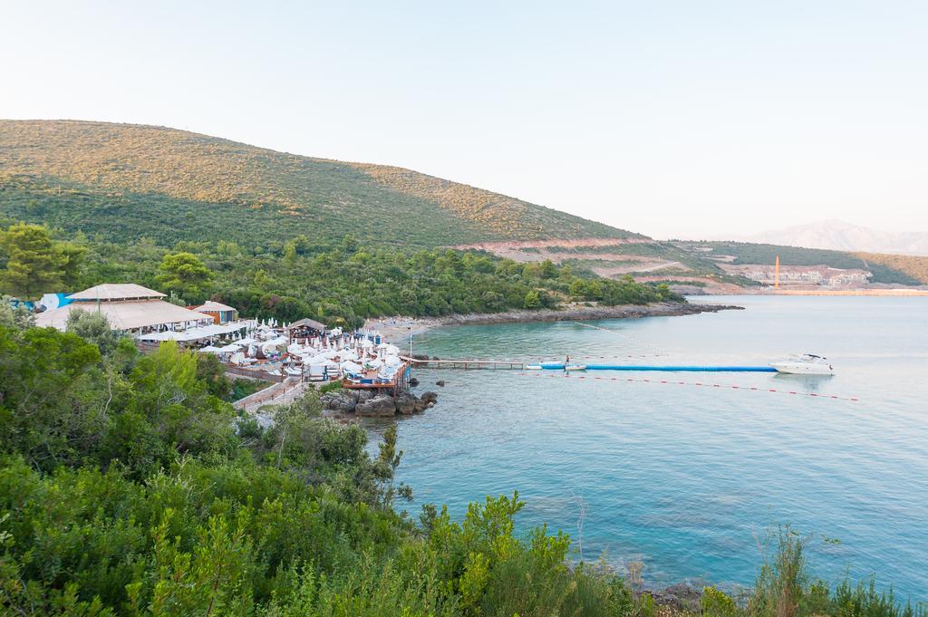 Villa Sandy Apartments Tivat Bagian luar foto