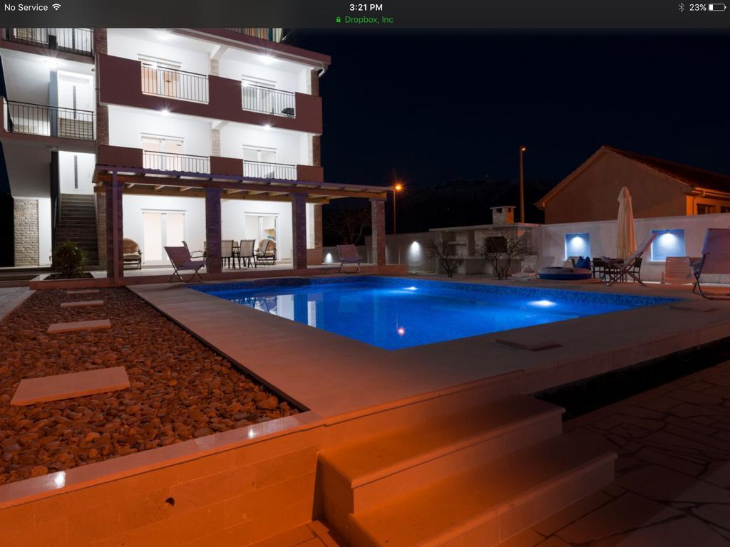 Villa Sandy Apartments Tivat Bagian luar foto