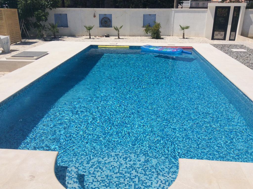 Villa Sandy Apartments Tivat Bagian luar foto